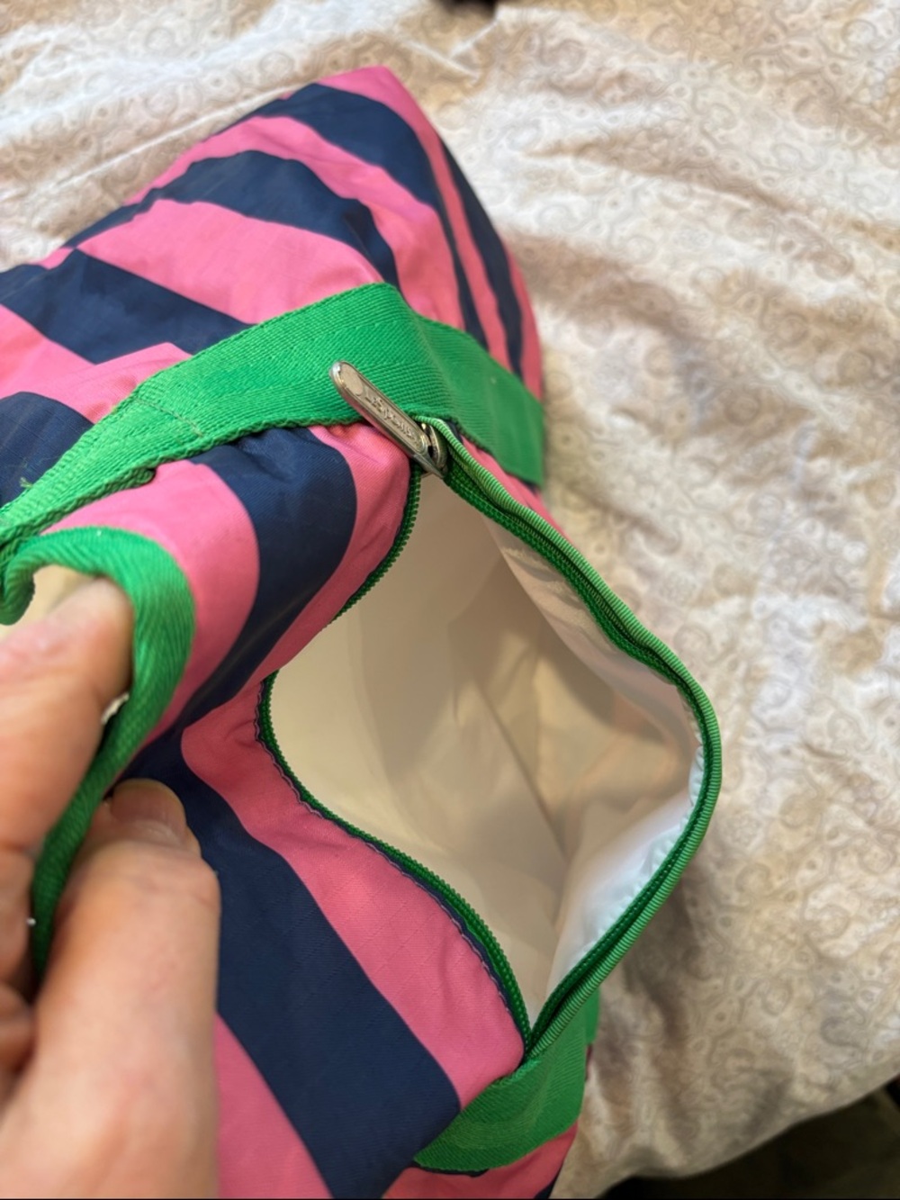 LeSportsac tote pink and blue stripes with green trim - Picture 8 of 11
